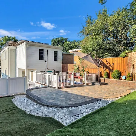 Bright Stylish Hidden Gem In Washington Dc With King Bed 75Inch Tv And Free Parking Villa Exterior photo