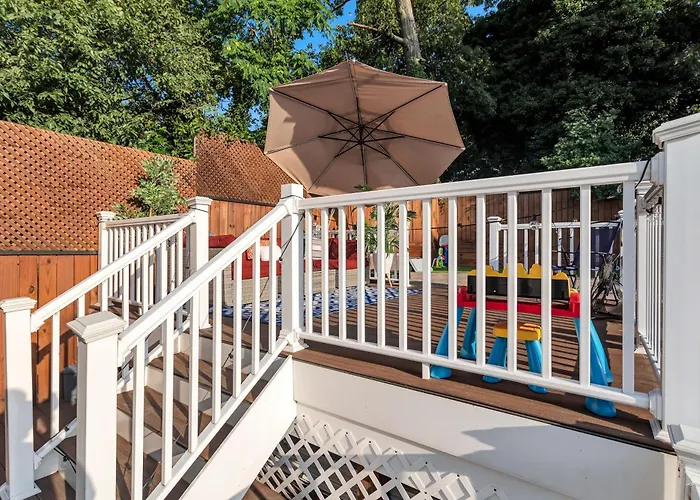 Bright Stylish Hidden Gem In Washington Dc With King Bed 75Inch Tv And Free Parking
